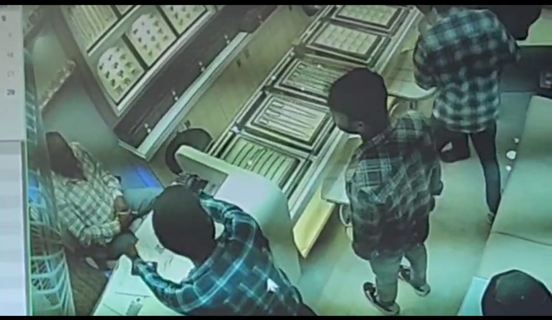 बोकारो के चास में गहना दुकान डाका कांड से क्यों दवाब में है धनबाद पुलिस, पढ़िए इस रिपोर्ट में