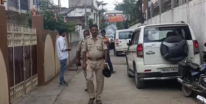 बिहार के चार जिलों में सुबह से चल रही है EOU की रेड, अब तराज्य खाद्य निगम के लेखपाल राजेश कुमार की आय से 201.94% अधिक संपत्ति उजागर