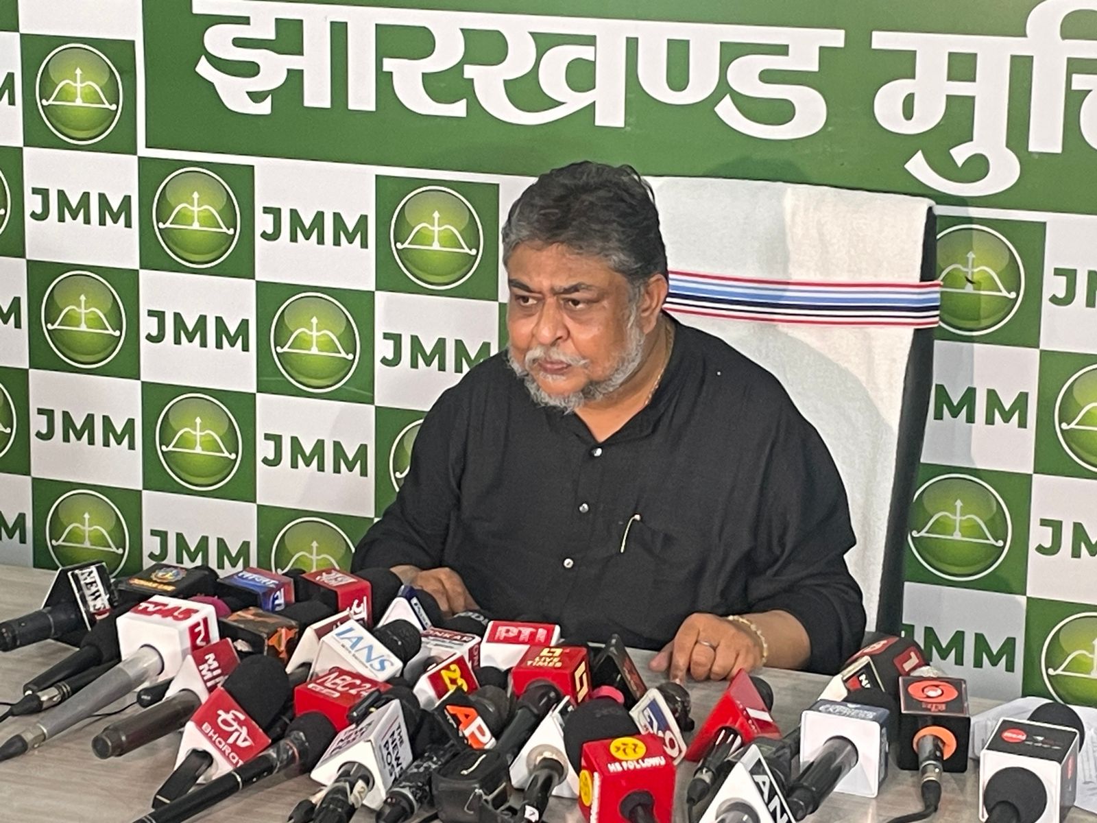 बिहार में चुनाव टाल कर राष्ट्रपति शासन लगाने की तैयारी, बड़ी साजिश की आशंका: JMM