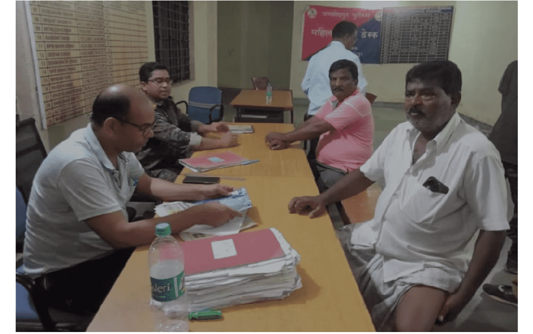 जमशेदपुर के चाकुलिया में ज्वेलरी कारोबारी से डेढ़ करोड़ की लूट, हथियारों के बल पर दिया घटना को अंजाम