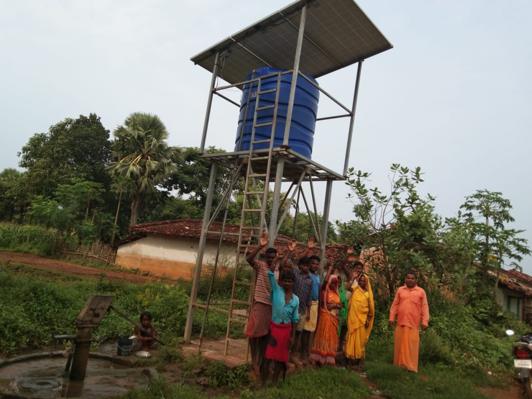 महीनों से शुद्ध पेयजल के लिए तरस रहे ग्रमीण, बीडीओ दे रहे सिर्फ आश्वासन