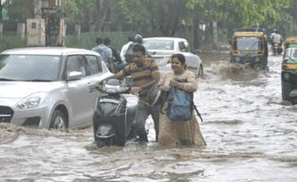 Weather Alert:अगले 72 घंटे तक लातेहार, हजारीबाग समेत इन सात जिलों में भारी बारिश की चेतावनी,पढ़ें 7 जुलाई तक कैसा रहेगा मौसम का मिजाज 