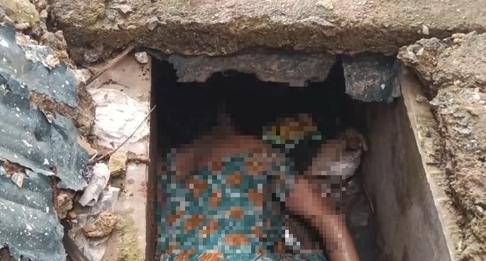 लोहरदगा: आग में झुलसी महिला का नाले में शव मिलने से सनसनी, सदर अस्पताल में चल रहा था इलाज