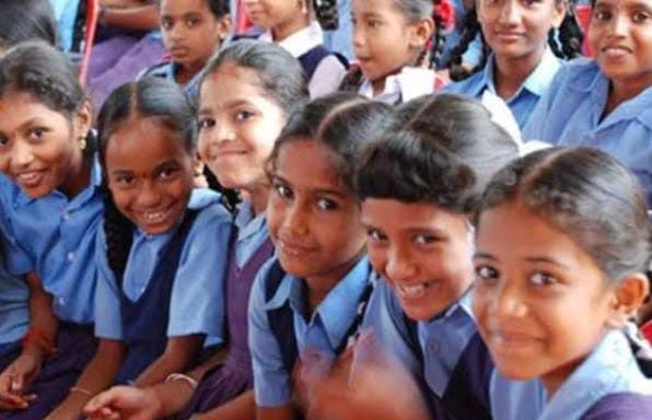 स्कूल में नौनिहालों की बिगड़ी तबीयत तो मास्टर जी होंगे जिम्मेदार! अब पढ़ाई के साथ बच्चों का रखना होगा खास ख्याल, विभाग ने जारी किया सर्कुलर