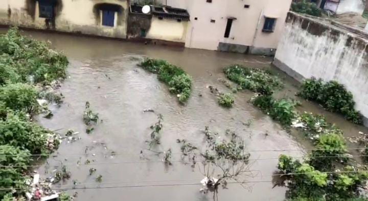 Weather Alert:पूर्वी सिंहभूम में बाढ़ और बारिश का तांडव,स्कूल कॉलेज को बंद करने का निर्देश,इन 5 जिलों के लोग आज रहें अलर्ट 