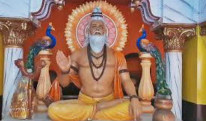 देश का ऐसा अनोखा मंदिर जहां लड्डू पेड़ा की जगह लंगोट का चढ़ता है प्रसाद, पढ़ें इससे जुड़ा 700 साल पुराना इतिहास