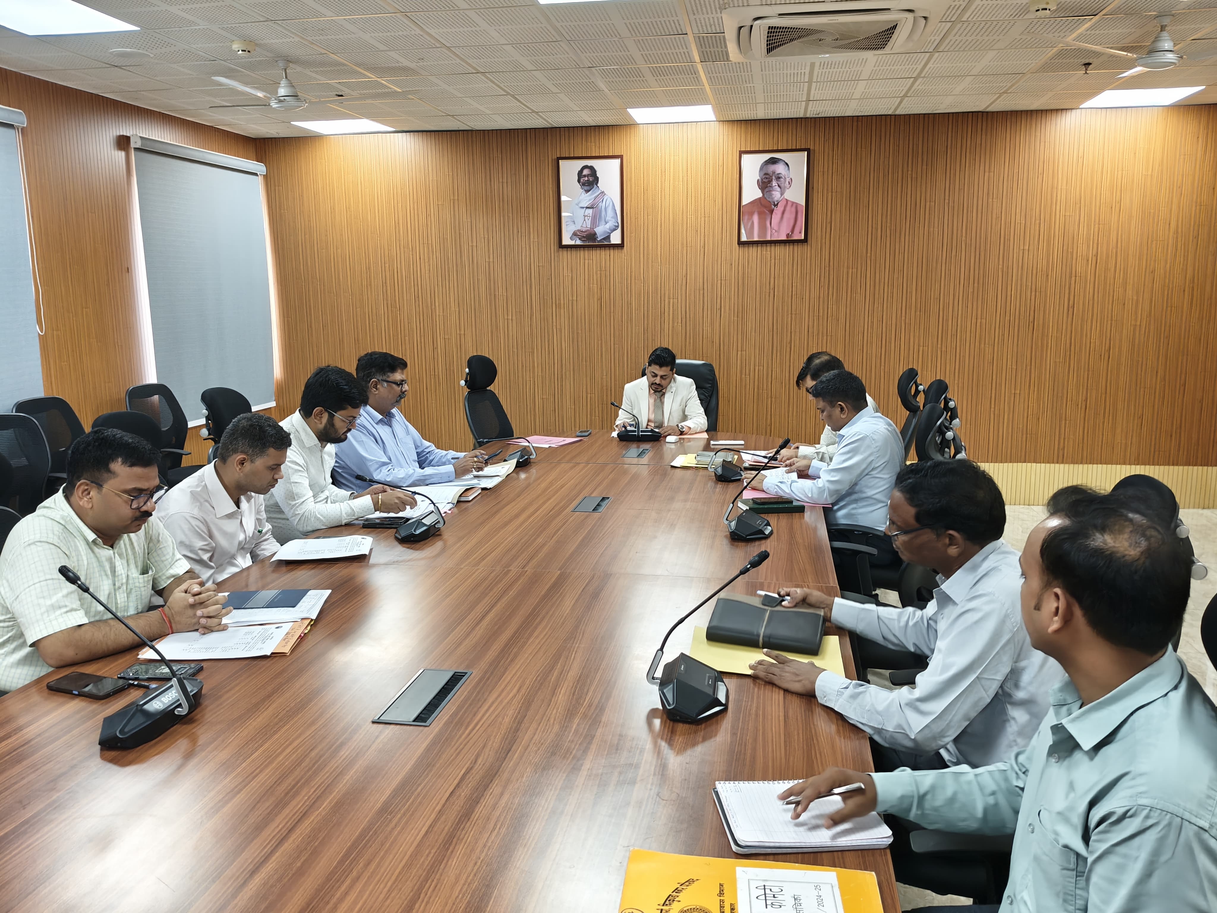 Dhanbad: तालाब अतिक्रमण करने वालों की अब खैर नहीं, पढ़िए आगे क्या करने की तैयारी में है प्रशासन