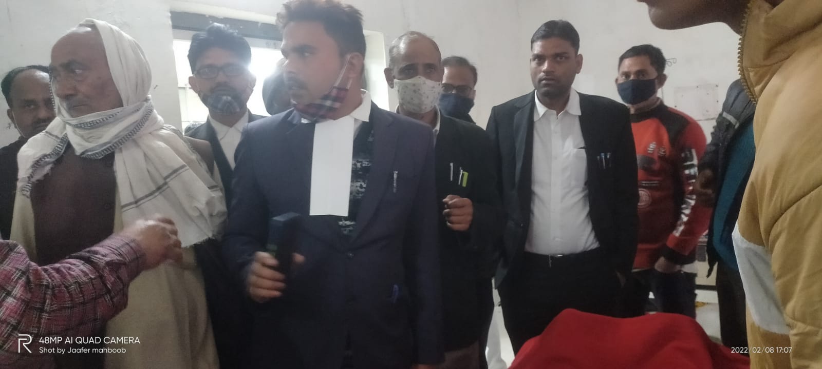 जमीनी विवाद में महिला अधिवक्ता के साथ मारपीट, MMCH में भर्ती  