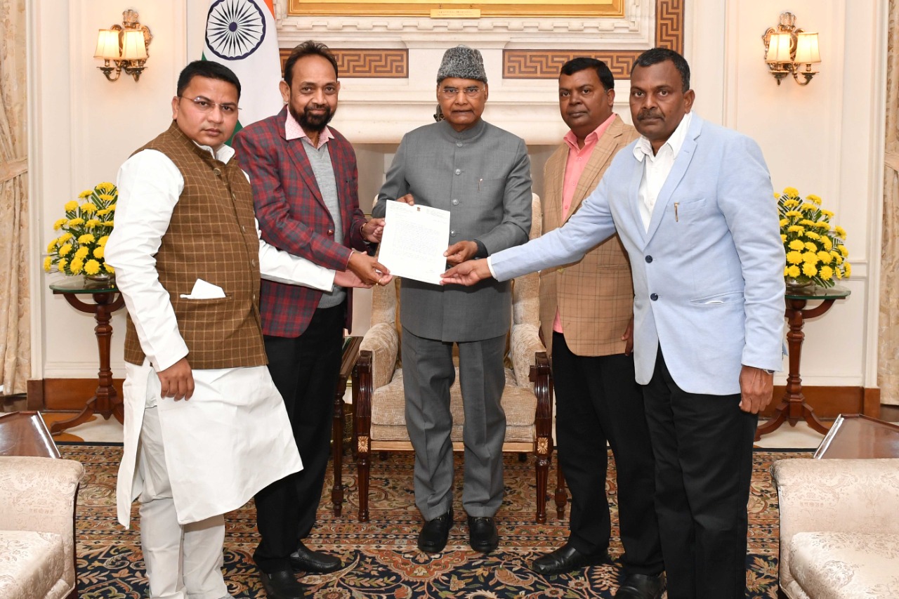 राष्ट्रपति से मिले भाजपा-आजसू के सांसद-विधायक,  क्षेत्रीय भाषा की सूची से मगही, भोजपुरी और अंगिका हटाने का किया आग्रह