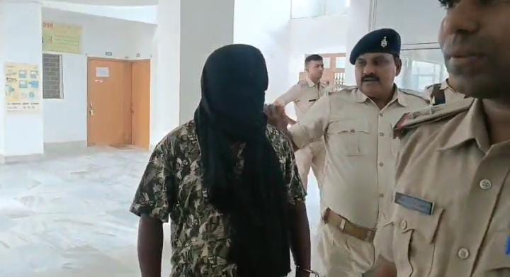 साइबर ठगी के खिलाफ साहिबगंज पुलिस की बड़ी कार्रवाई, एक को दबोचा