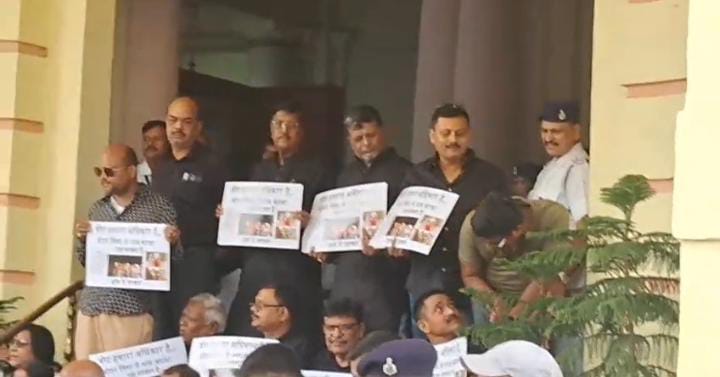 बिहार विधानसभा मानसून सत्र का तीसरा दिन: विपक्ष का काला कपड़ों में विरोध, चुनाव आयोग पर गंभीर आरोप