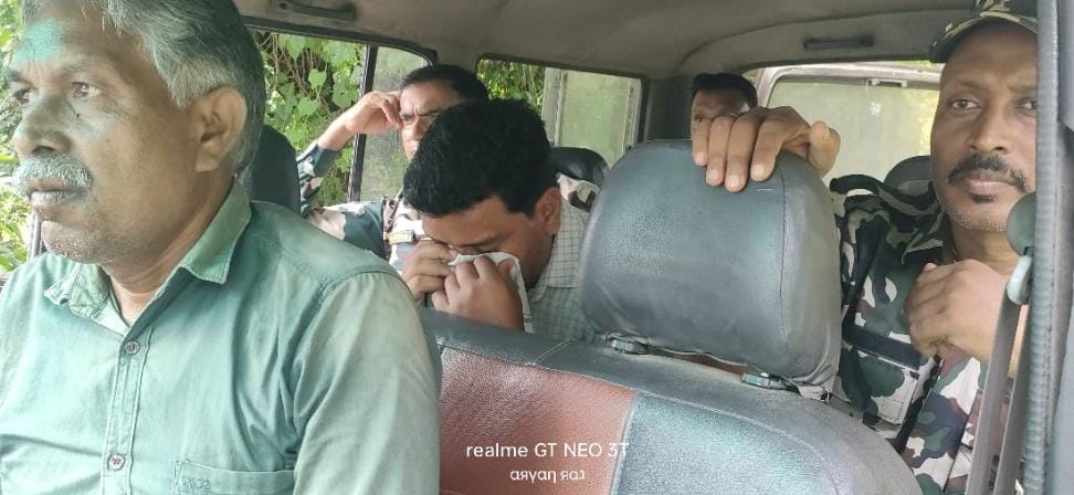 BREAKING:साहिबगंज के बरहेट में पंचायत सचिव रिश्वत लेते रंगेहाथ गिरफ्तार, एसीबी ने इस तरह जाल बिछाकर पकड़ा