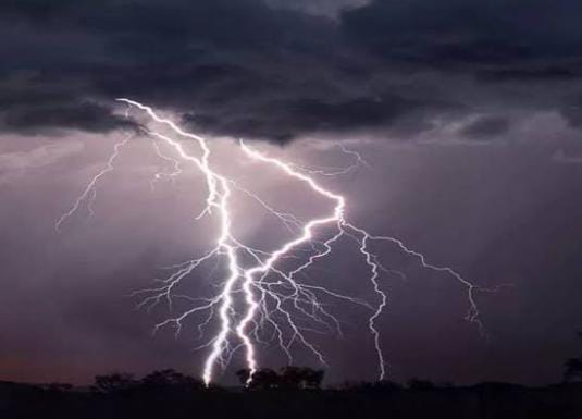 Weather Alert:झारखंड में फिर सक्रिय हुआ मानसून, पिछले 24 घंटे में वज्रपात से 8 लोगों की मौत,आज इन 20 जिलों के लोग रहें सावधान