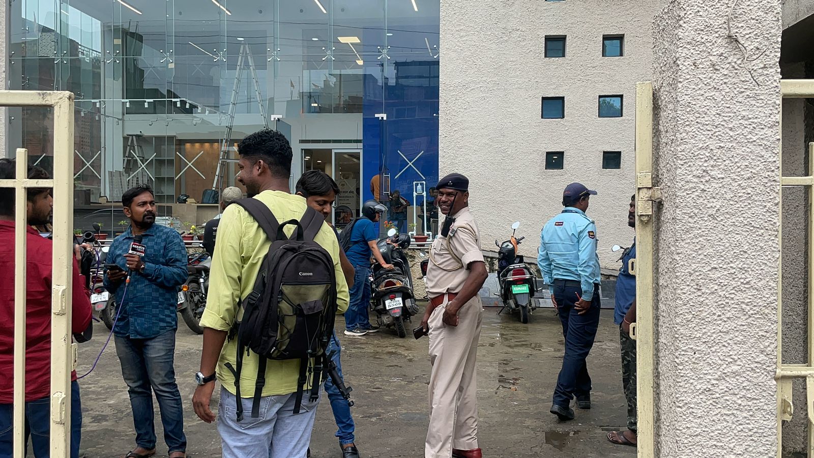 रांची में पेट्रोलकांड: घर में घुस कर लड़की पर डाल दिया पेट्रोल, अस्पताल में भर्ती, अगले महीने होने वाली थी शादी