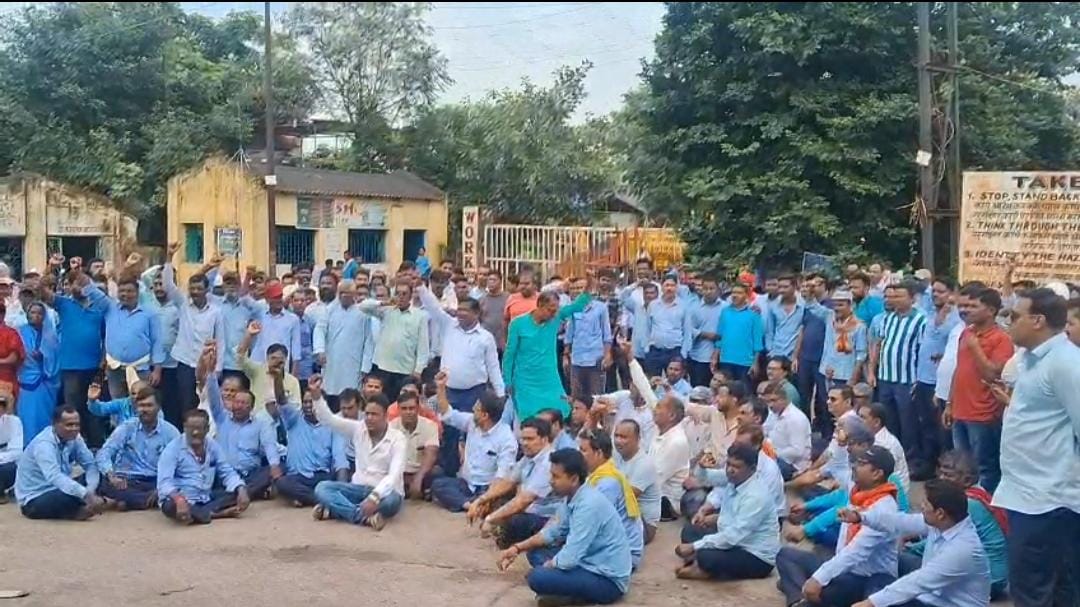 अब रविवार को इस कोल माइंस में नहीं होगा कामकाज, बंदी के विरोध में कोल कर्मियों का धरना प्रदर्शन, जानिए वजह