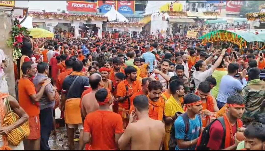 सावन की तीसरी सोमवारी पर दुर्लभ संयोग,  देवघर के बाबा मंदिर में उमड़ा आस्था का जनसैलाब, आज गणेश पूजा अर्चना करने से मिलेगा ये लाभ