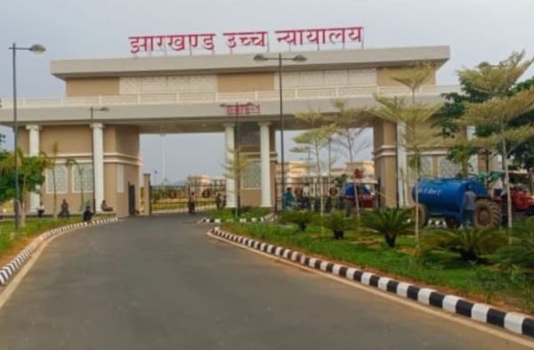 प्रतिबंधित मांस की बिक्री पर हाई कोर्ट सख्त,DGP को शपथ पत्र दाखिल करने का आदेश