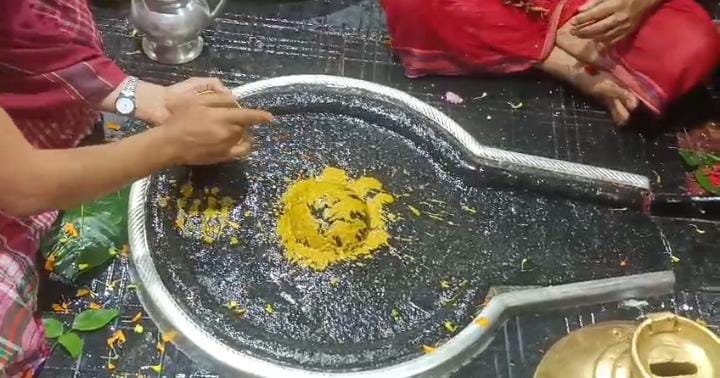 बैद्यनाथ धाम का नाम यूं ही नहीं पड़ा बैद्यनाथ, सिर्फ इस चंदन का सेवन करने से कैंसर जैसे असाध्य रोग से मिलता है पूर्ण मुक्ति