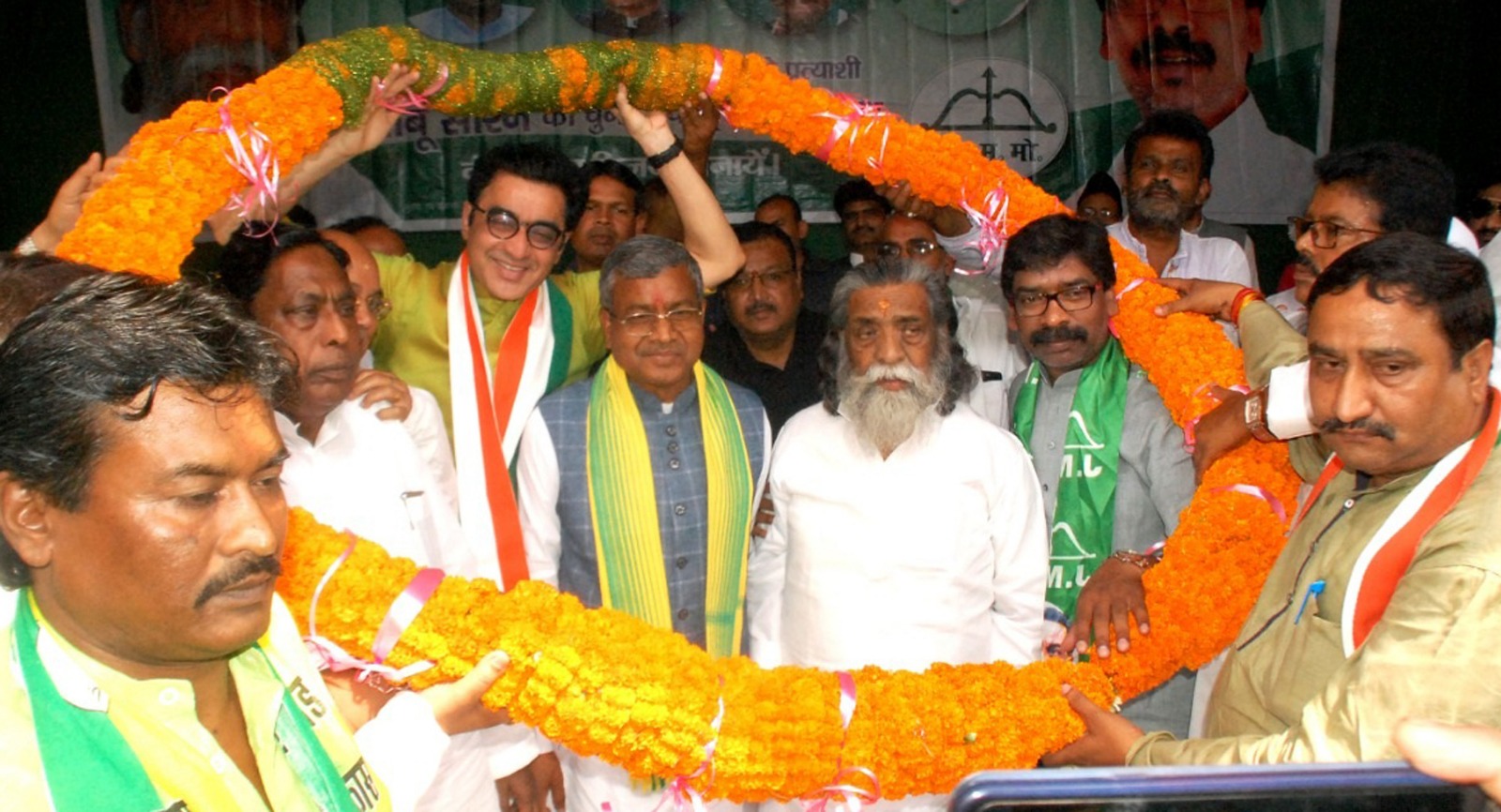 स्मृति शेष: दिसोम गुरु शिबू सोरेन ने दुमका को बनाया कर्मस्थली, 8 बार यहां की जनता ने उन्हें बनाया सांसद