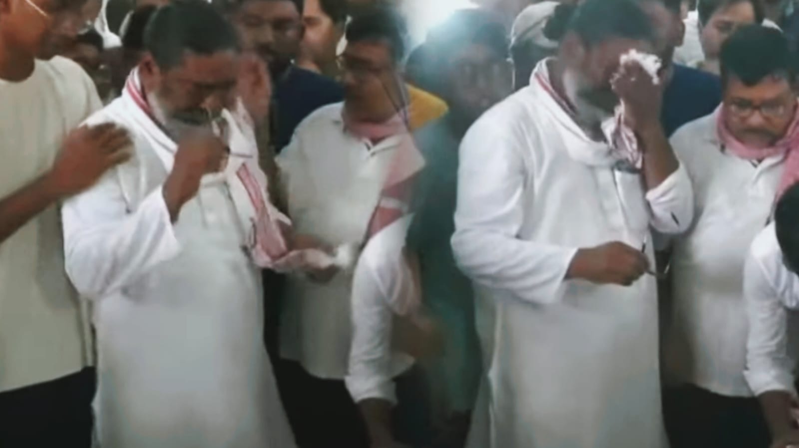 पैतृक आवास पहुँचा गुरु जी का पार्थिव शरीर, गमगीन हुआ माहौल, फफक-फफक कर रो पड़े बेटे हेमंत