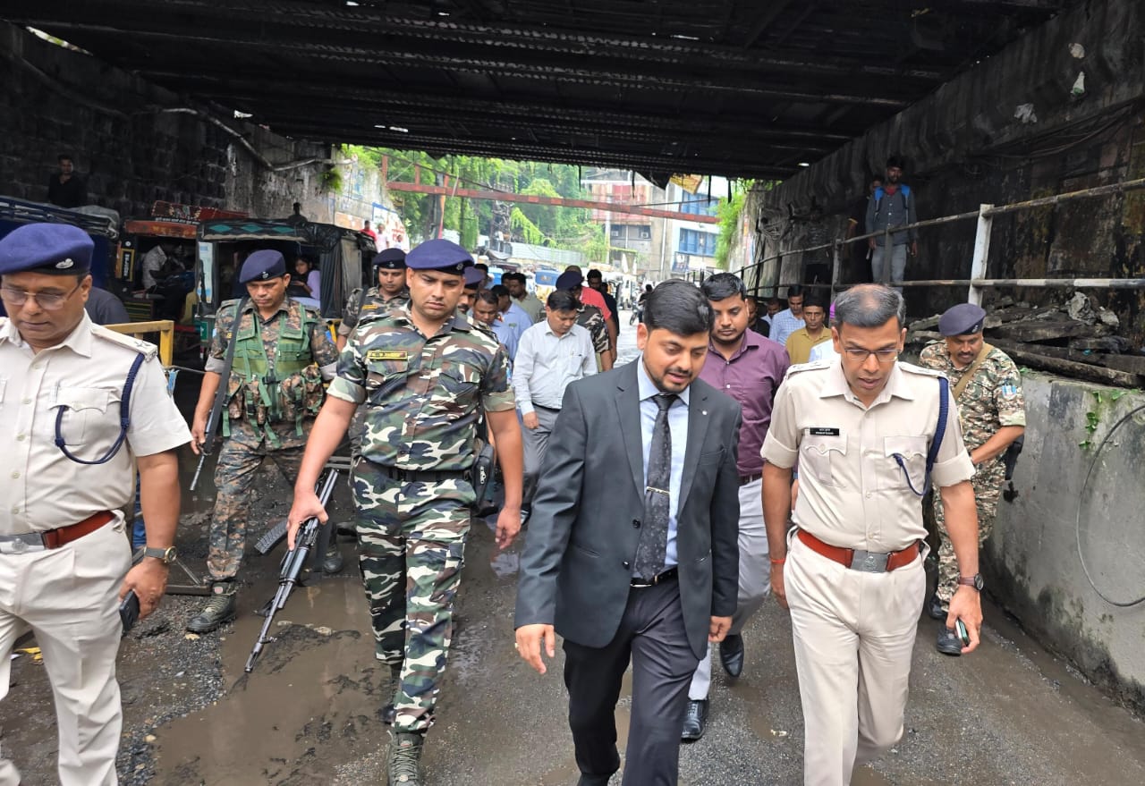 Dhanbad : 2-0 और 3-0 के बीच समस्या बने अंडर पास पर तत्काल आयरन शीट पर चलेंगे वाहन, पढ़िए क्यों हुआ यह निर्णय !