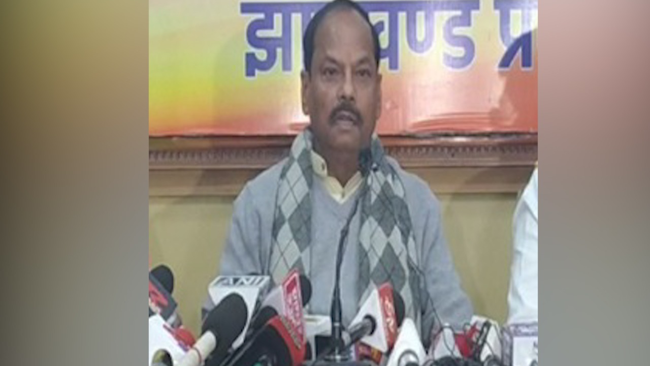 बोले रघुवर दास, CM रहते  हेमंत सोरेन ने अपने नाम करा ली माइनिंग लीज