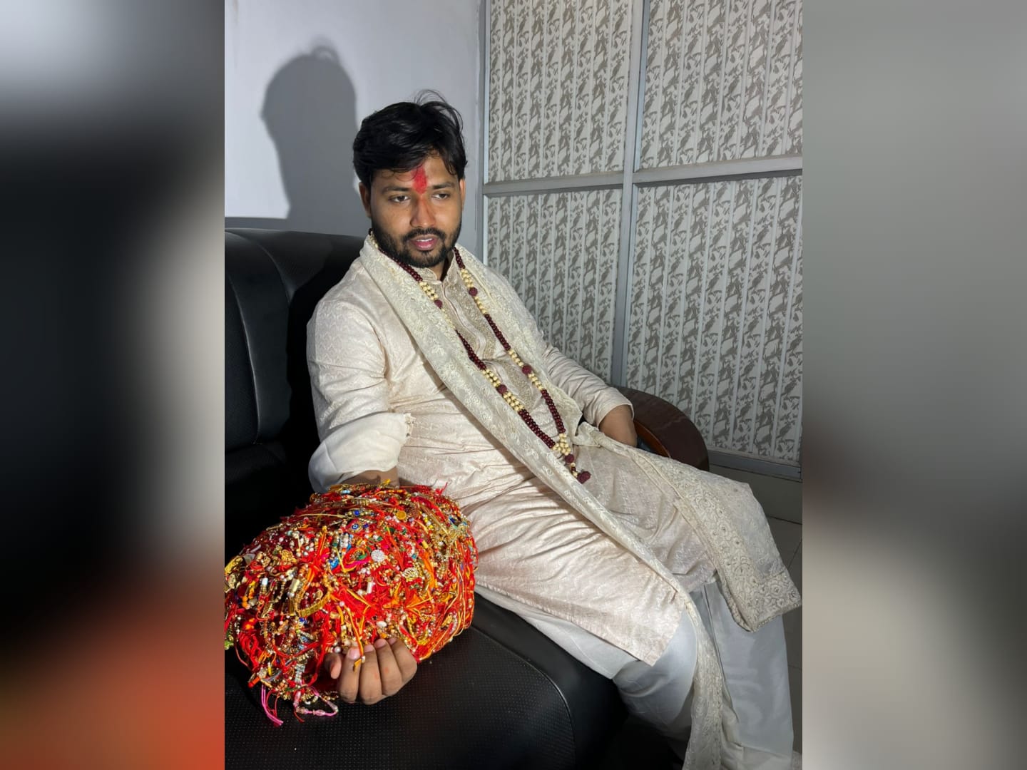 रक्षाबंधन पर खान सर को 15 हजार से अधिक बहनों ने बांधी राखी, खान सर ने 156 तरीके के खाने की रखी व्यवस्था