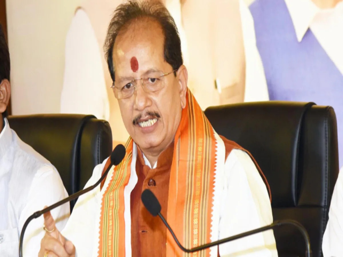 झारखंड के बाद अब बिहार पहुंच गया है वोटर आईडी का "भूत", पढ़िए -उप मुख्यमंत्री भी कैसे आ गए लपेटे में