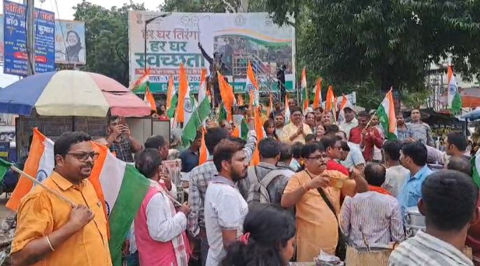 देवघर में दिखा भाजपा की तिरंगा यात्रा को जोश, भारत माता की जयकारों के साथ निकाली गई यात्रा