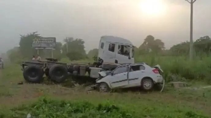 बड़ी खबर: खाटू श्याम मंदिर से लौट रहे श्रद्धालुओं की कार दुर्घटनाग्रस्त, 11 लोगों की मौत