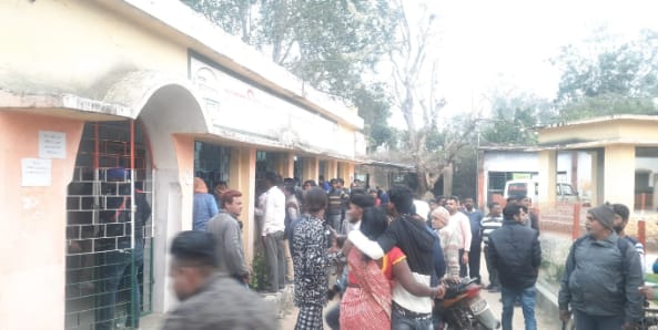 दो बाइक की सीधी टक्कर में दो युवकों की मौत, दो गंभीर