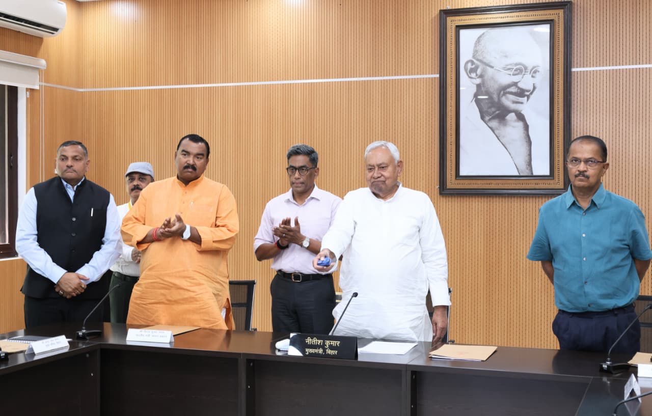 बाढ़ पीड़ितों को सीएम नीतीश कुमार की बड़ी सौगात, भेजी गई राहत राशि