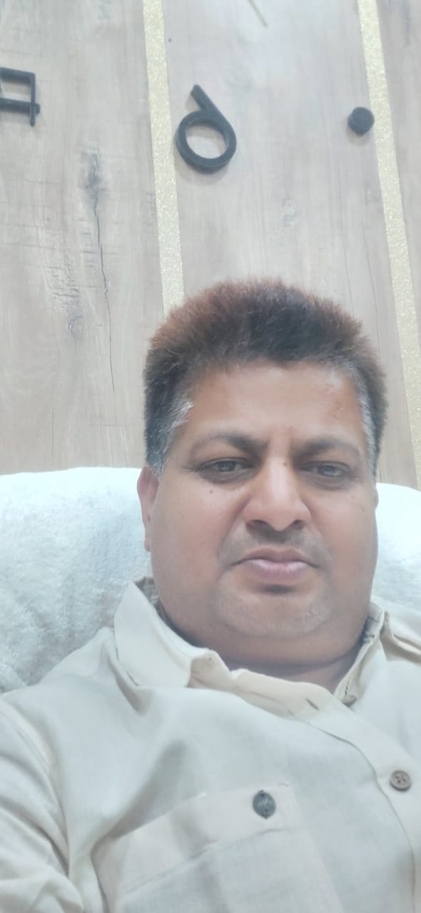 वासेपुर के प्रिंस खान ने धमकाया - तीस  लाख एकमुश्त दो , नहीं तो मरने को तैयार रहो 