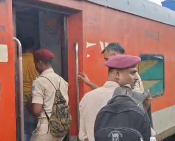 साहिबगंज: लाखों के नकली नोटों के साथ तीन अंतरराज्यीय तस्कर गिरफ्तार, पढ़ें कैसे हुआ मामले का खुलासा 