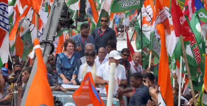 Bihar Politics:वोटर अधिकार यात्रा के 10वें दिन राहुल गांधी संग प्रियंका भी शामिल खूब लगे “वोट चोर-गद्दी छोड़” के नारे