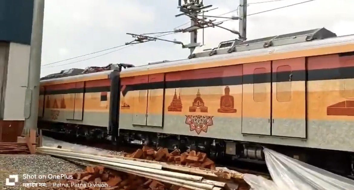 पटना मेट्रो का नया लुक आया सामने, ऑरेंज रंग में दिखेंगी बोगियां, अगले महीने होगा उद्घाटन