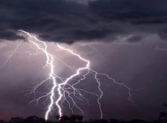 Weather Alert:झारखंड में अगले दो दिनों में भारी तबाही मचा सकता है मौसम, इन जिलों में भारी बारिश और वज्रपात का अलर्ट