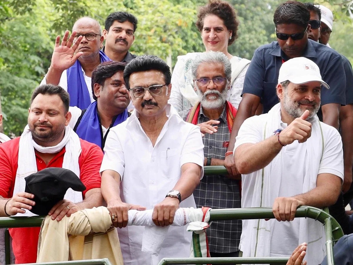 बिहार के वोटर अधिकार यात्रा में पॉकेटमार काट रहे चांदी, एमके स्टालिन की जुबान फिसली तो क्या हुआ, पढ़िए !