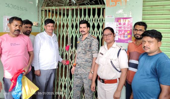 पलामू में झोलाछाप डॉक्टर की लापरवाही से महिला की मौत, परिजनों ने किया सड़क जाम, जांच में सील टूटा क्लिनिक भी मिला