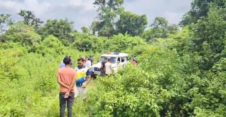 हे भगवान ! गर्लफ्रेंड की शादी कहीं और तय होने से नाराज बॉयफ्रेंड ने किया ऐसा काम कि लोगों के पैरों तले खिसक गई जमीन