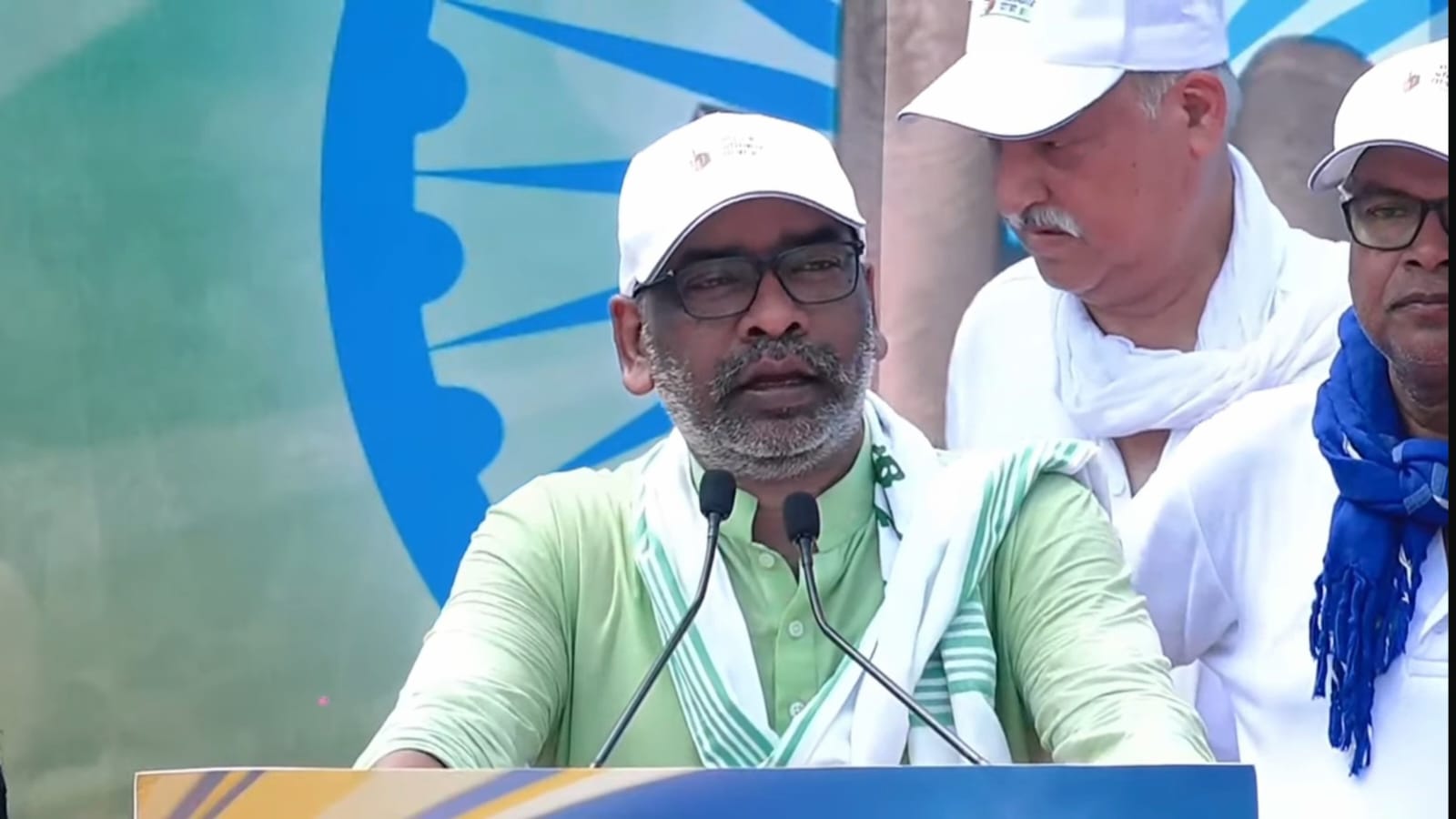 पटना में खूब गरजे CM हेमंत-कहा ये लोग CM तक खरीद लेते हैं लेकिन हम झुकने वाले नहीं है  