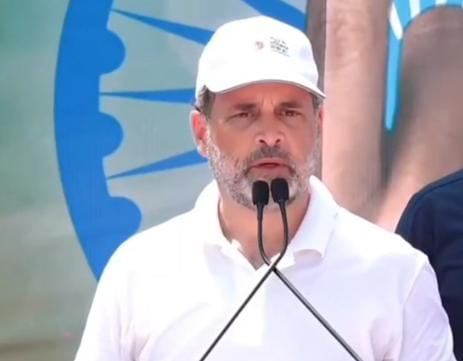 हाइड्रोजन बम फूटेगा तो मोदी चेहरा नहीं दिखा पाएंगे...वोट अधिकार यात्रा में हेमंत सोरेन संग गरजे तेजस्वी और राहुल   