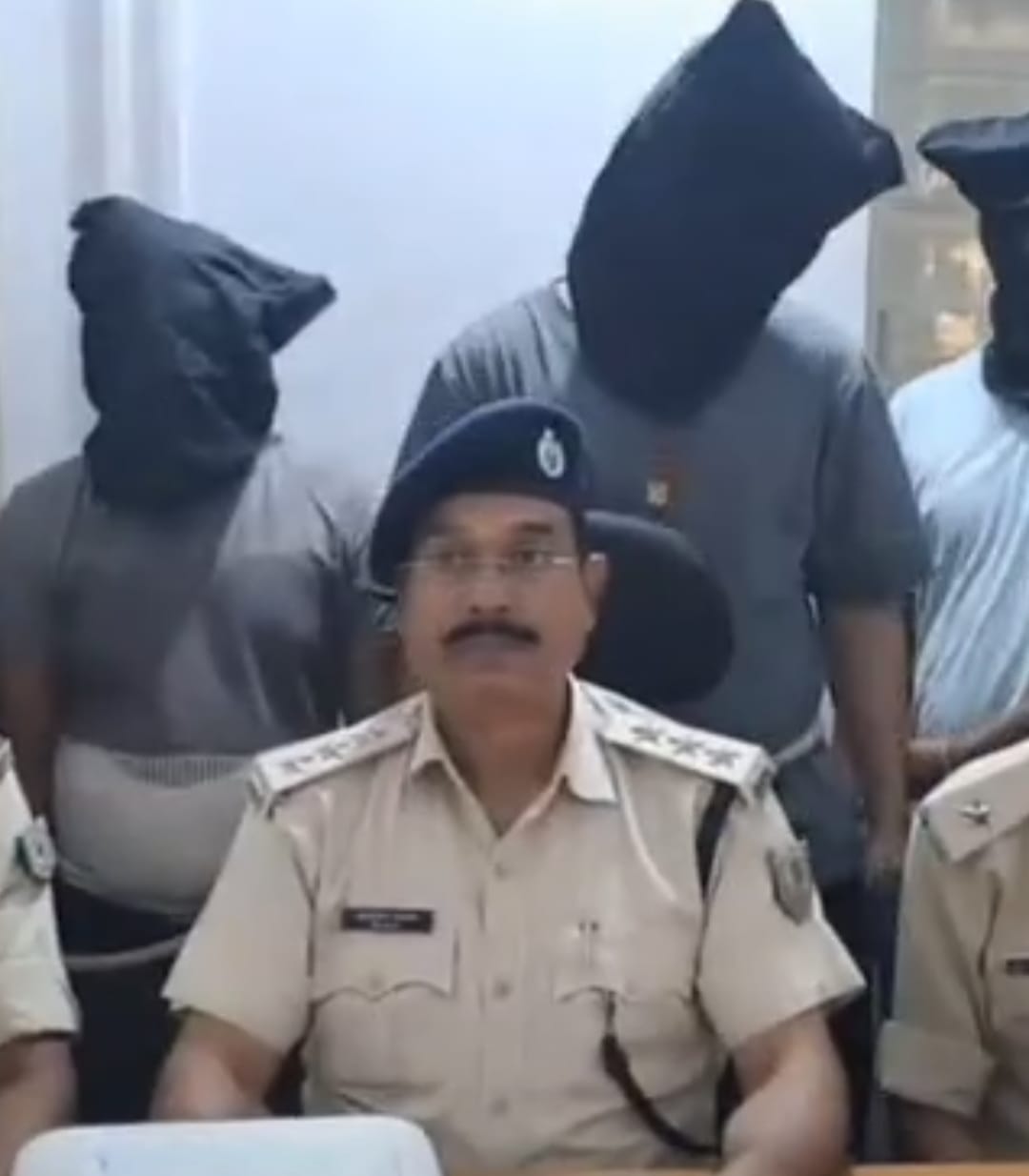 Dhanbad: चिरकुंडा से पकड़ाए चार साइबर अपराधी, करतूत जान आप भी हो जाएंगे हैरान