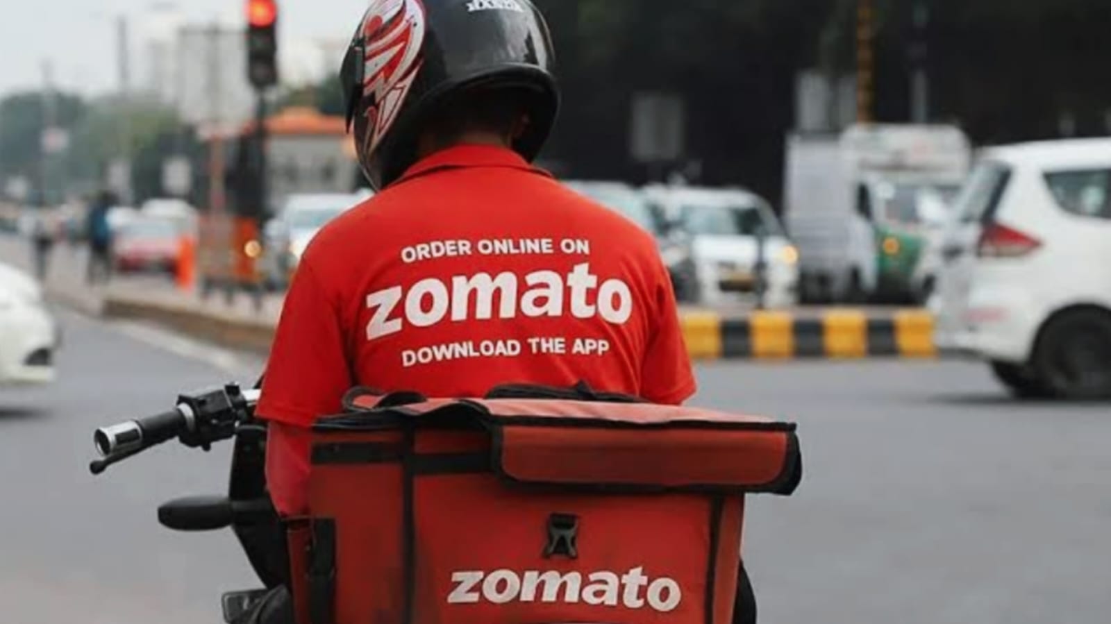 झटका! अब ऑनलाइन फूड डिलीवरी ऐप पर खाना मंगवाना हुआ महंगा, हर ऑर्डर पर देने होंगे इतने एक्स्ट्रा पैसे...