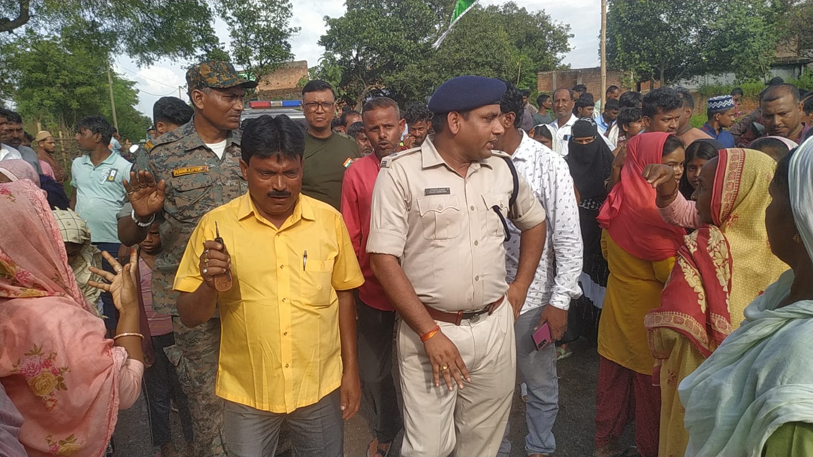 बोकारो: साड़म में असमाजिक तत्वों ने किया आपसी सौंदर्य बिगाड़ने का प्रयास, एसपी ने कहा, नही बक्से जाएंगे दोषी