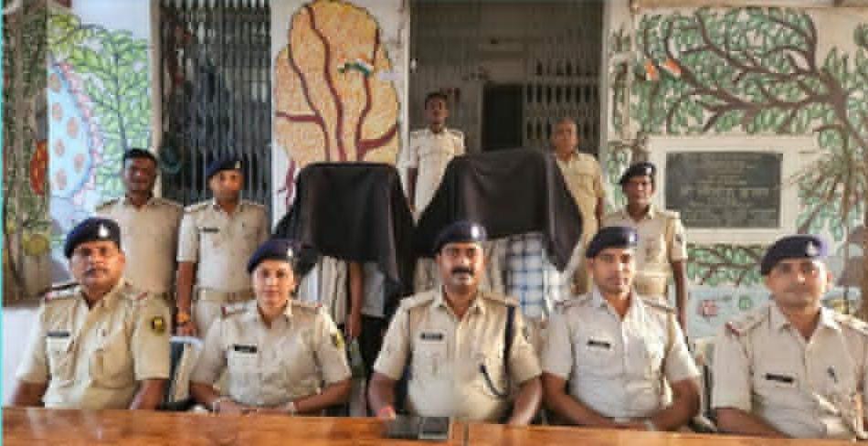 BIHAR:जमुई में अवैध वसूली गिरोह का पर्दाफाश, एक नाबलिग समेत 4 गिरफ़्तार 