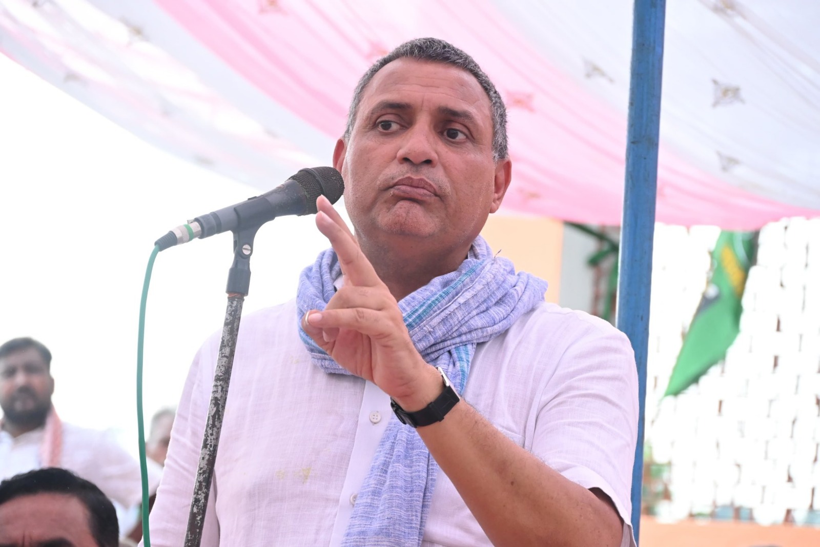 बिहार चुनाव :  "धृतराष्ट्र- दुर्योधन" के बाद अब "रावण"की भी धमाकेदार एंट्री, सीएम भी क्यों रहे निशाने पर, पढ़िए !