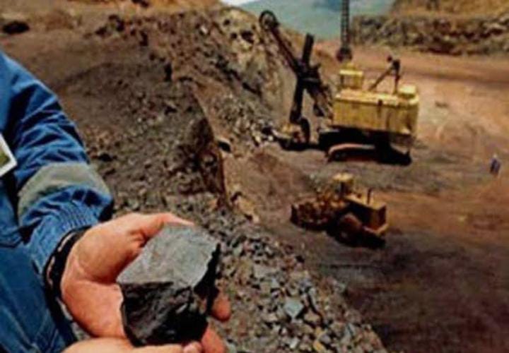 झारखंड के इस इलाके में है चप्पे-चप्पे पर है लोहे का खान, बदल सकती है राज्य की किस्मत लेकिन नक्सलियों ने जमा रखा है अपना कब्जा