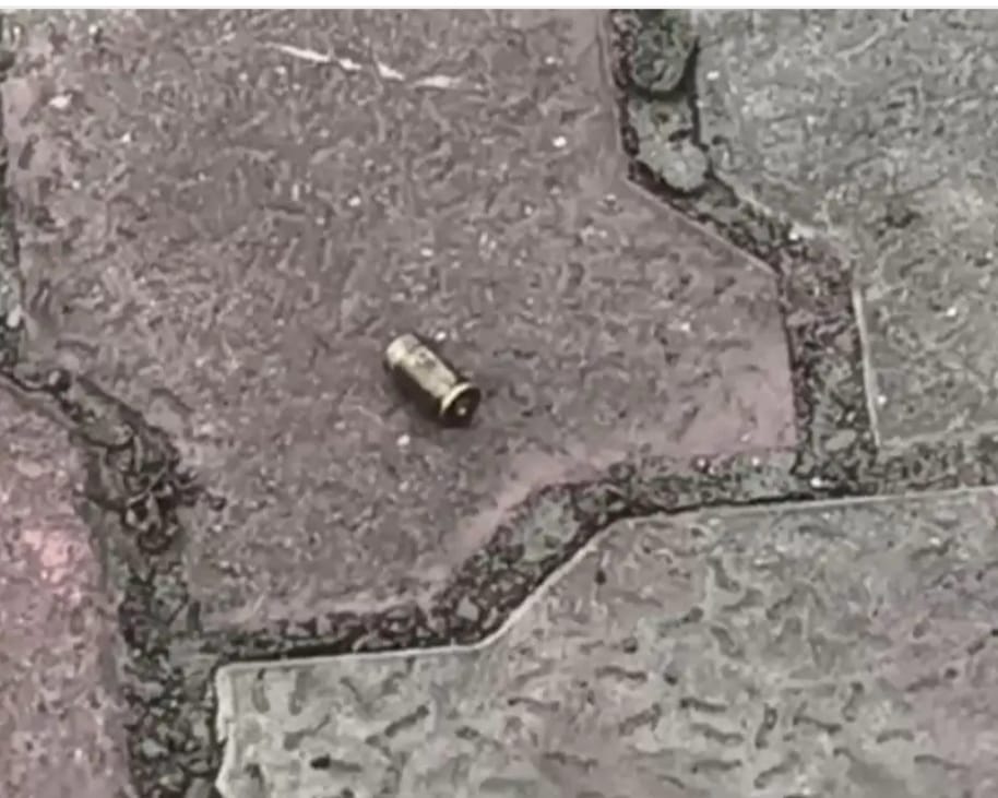 धनबाद के पेट्रोल पंप पर अपराधियों का तांडव,बाइक से पहुंचे और फायरिंग कर चलते बने