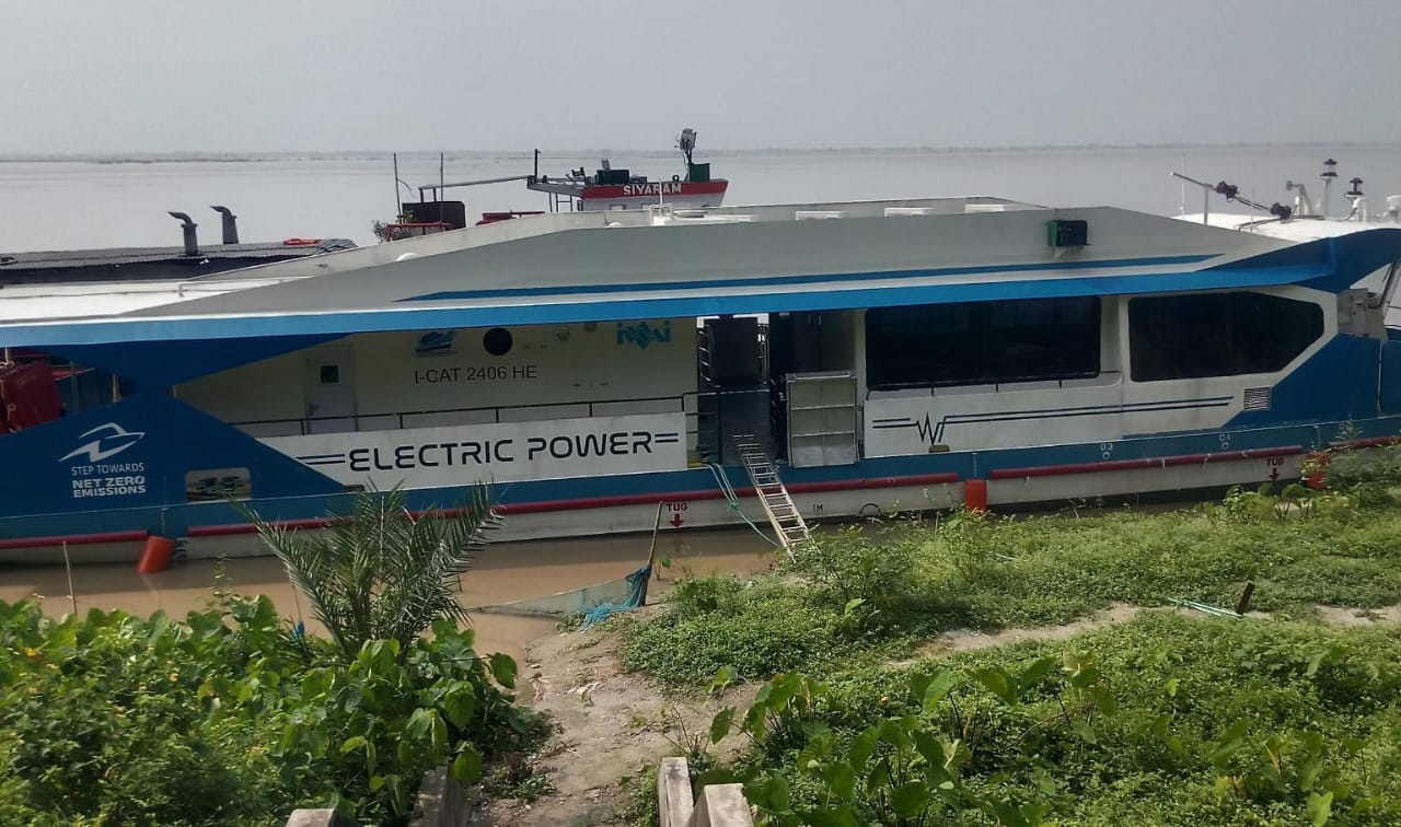 पटना में जल्द शुरू होगा वाटर मेट्रो सेवा,पर्यटन विभाग बिहार सरकार और IWAI) के बीच MOU हस्ताक्षर 